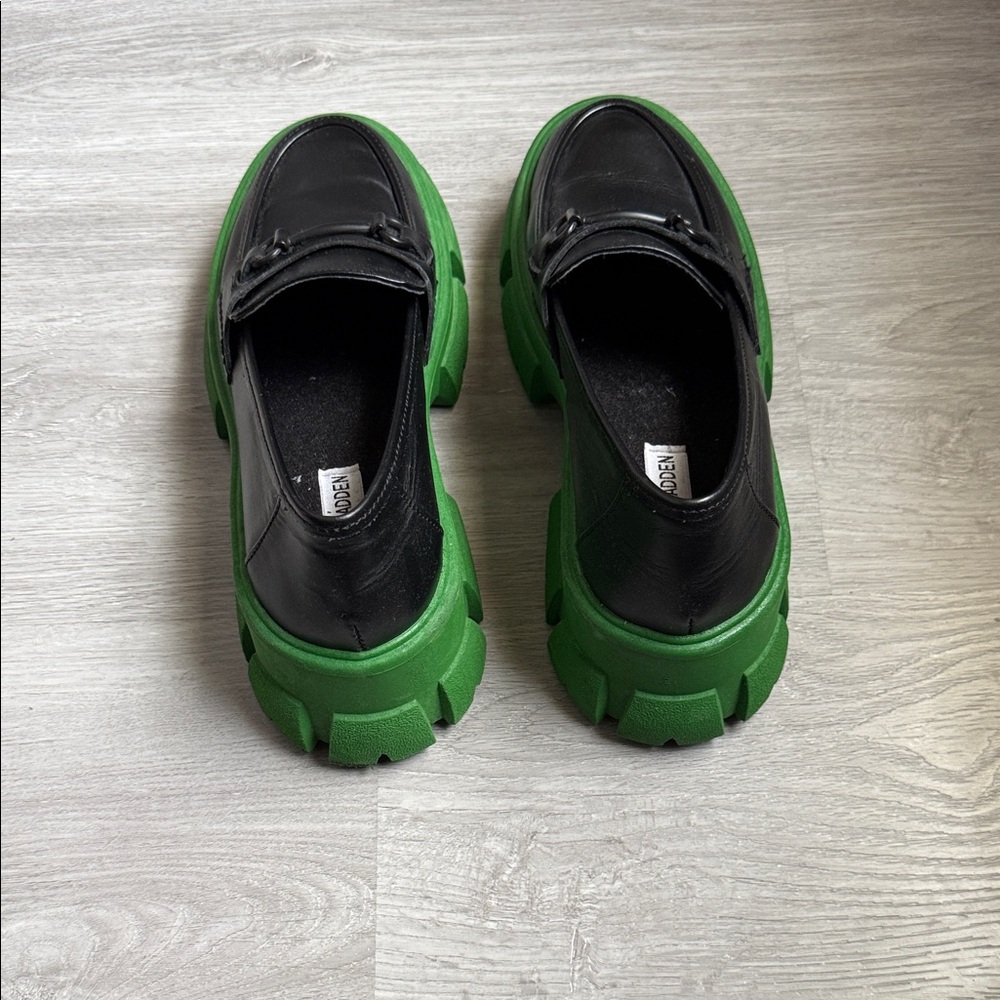 Steve Madden Black Leather Loafers with Green Lug Sole - Picture 3 of 4
